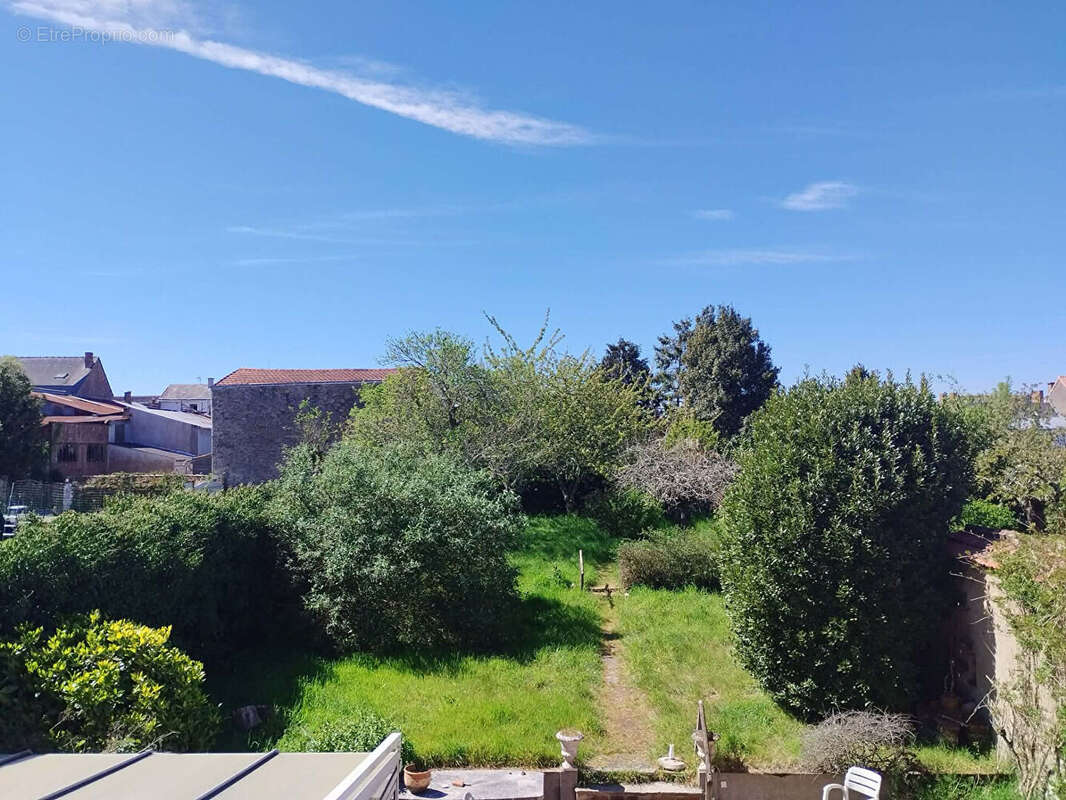 Centre-bourg - photo 13