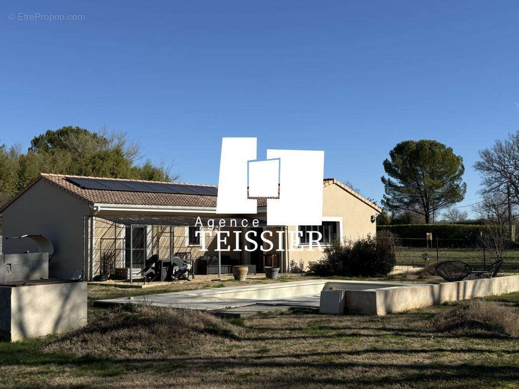 Maison à BERRIAS-ET-CASTELJAU