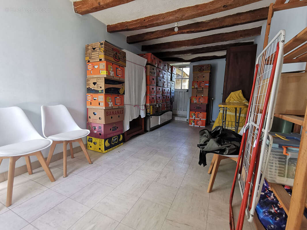 Maison à YZEURES-SUR-CREUSE