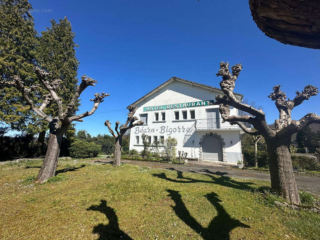 Maison à LAMARQUE-PONTACQ