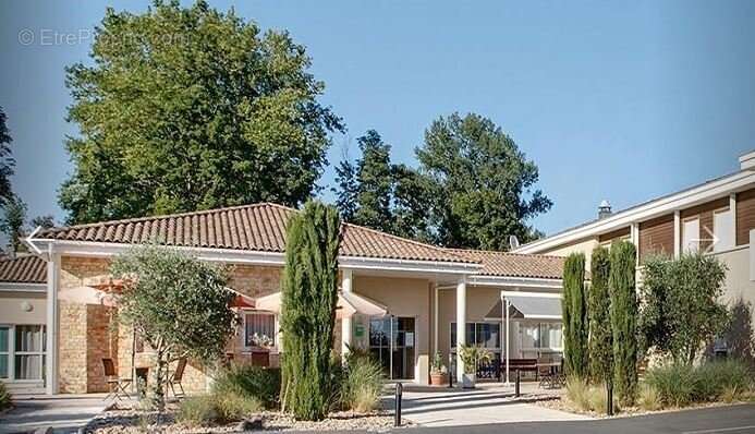 INVESTISSEMENT LOCATIF  Jonzac  Résidence EHPAD Résidence du Bourg Nouveau  6.55 % de rentabilité - photo 11