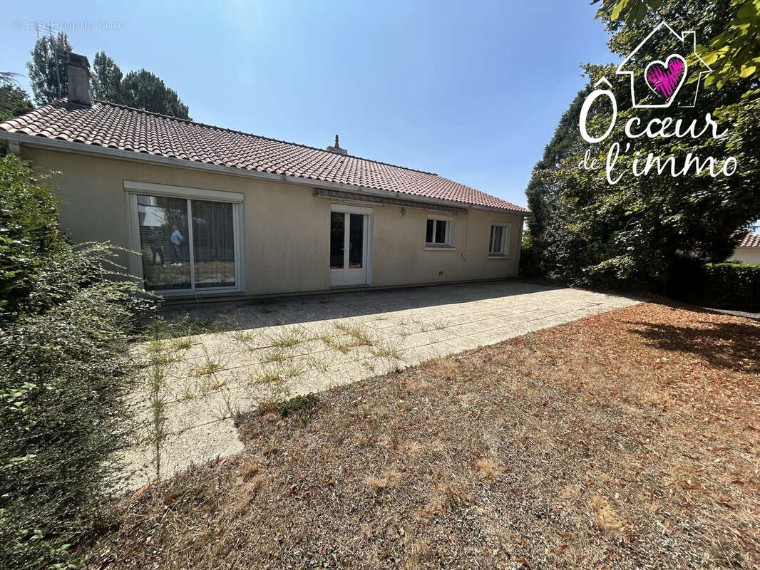 Maison 176 m² à Cholet  - photo 2