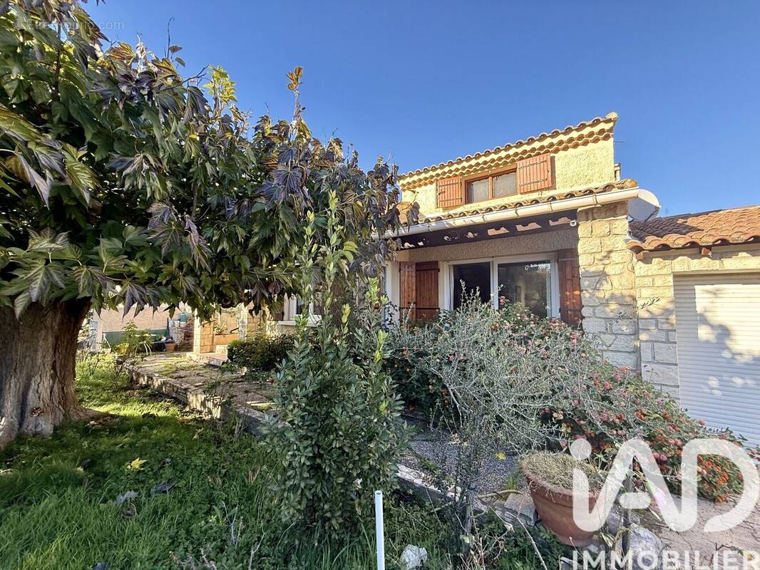 Photo 1 - Maison à MORIERES-LES-AVIGNON