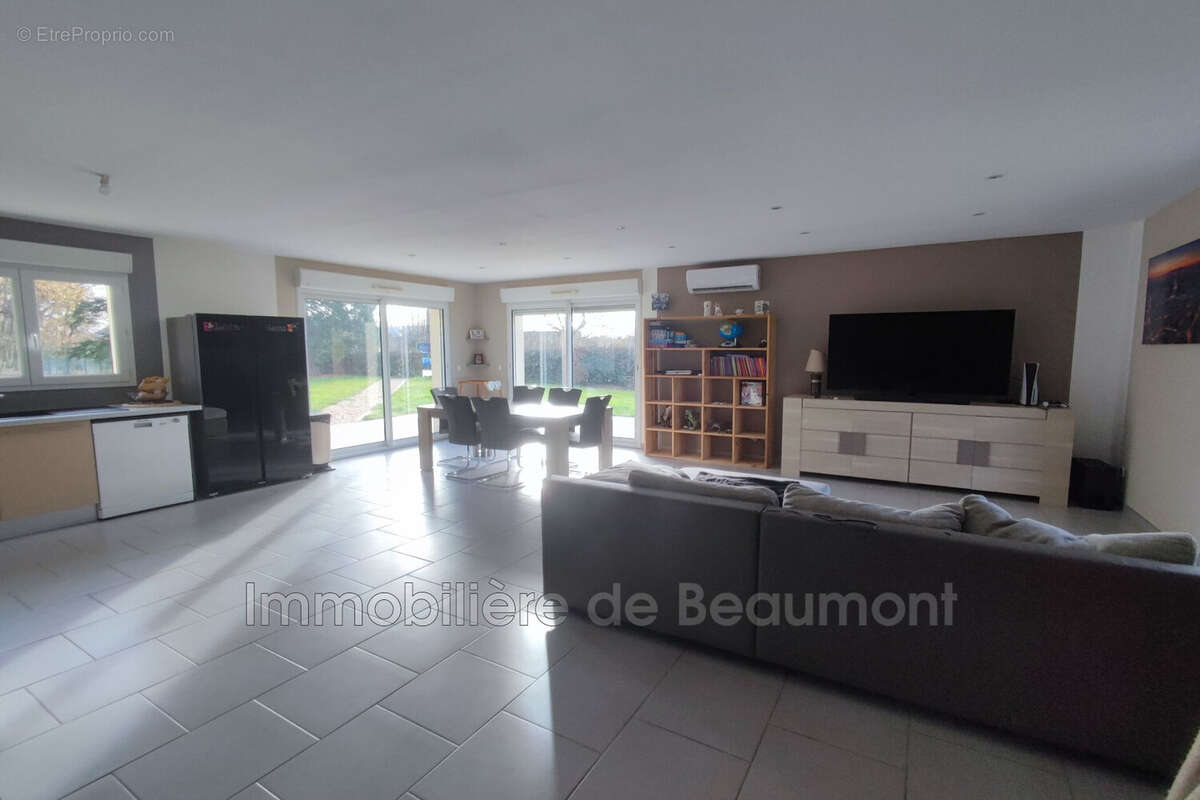 Maison à BEAUMONT-LE-ROGER