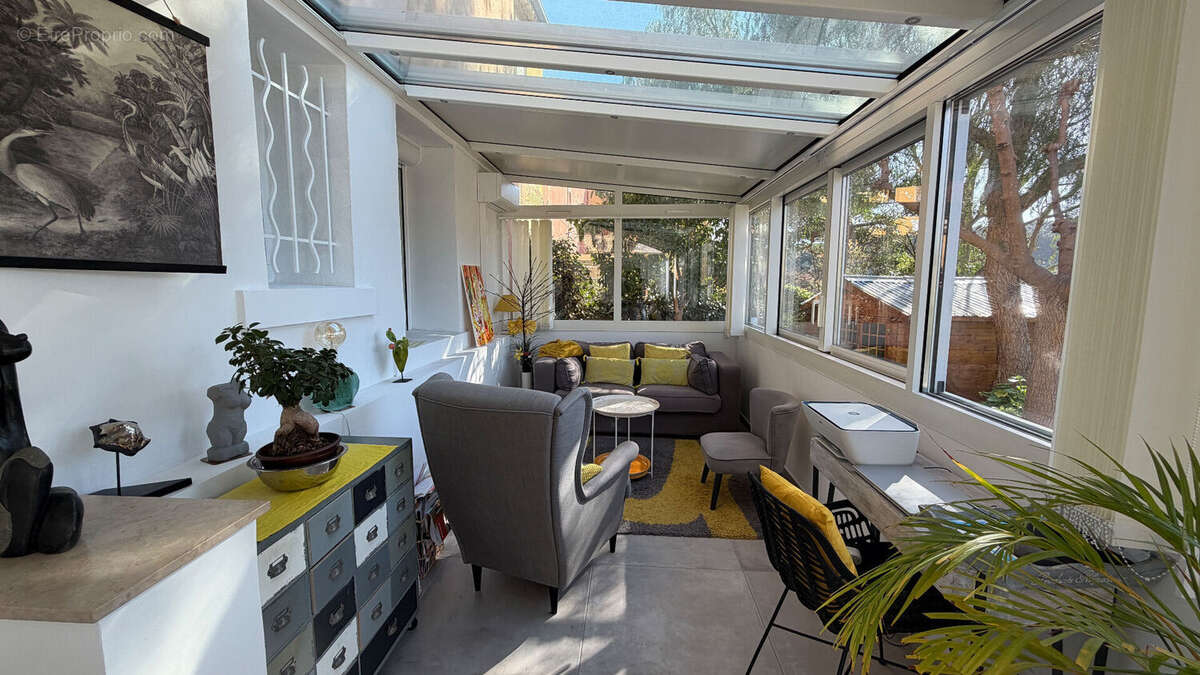 Appartement à LE CASTELLET