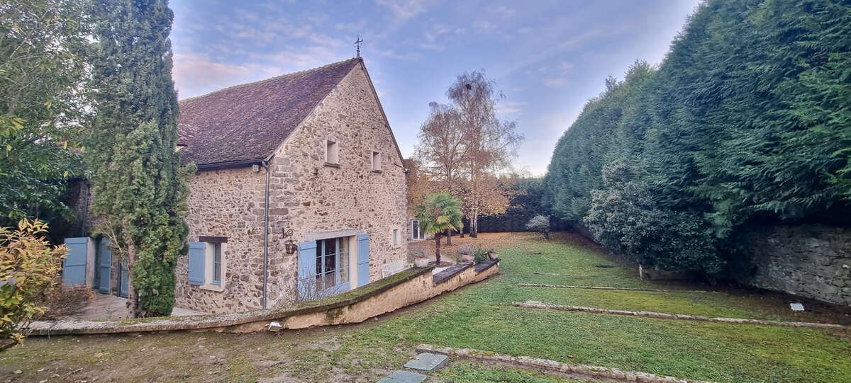 Maison à CHALAUTRE-LA-GRANDE