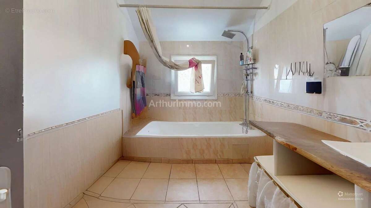 Maison à LAMARQUE-PONTACQ