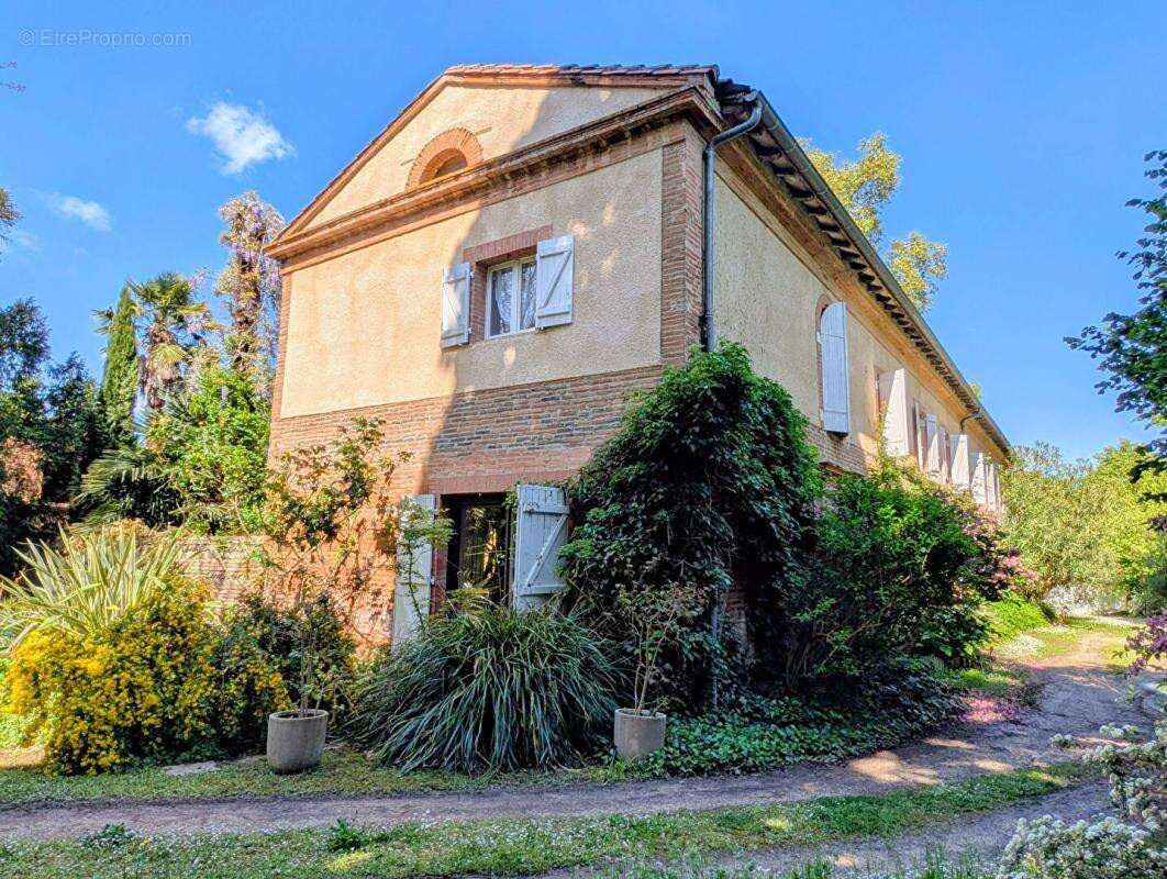 Maison à ROQUETTES
