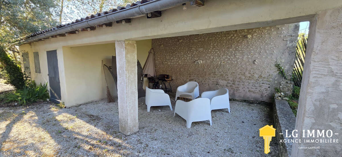 Maison de 118 m2 avec jardin et dépendances - photo 6