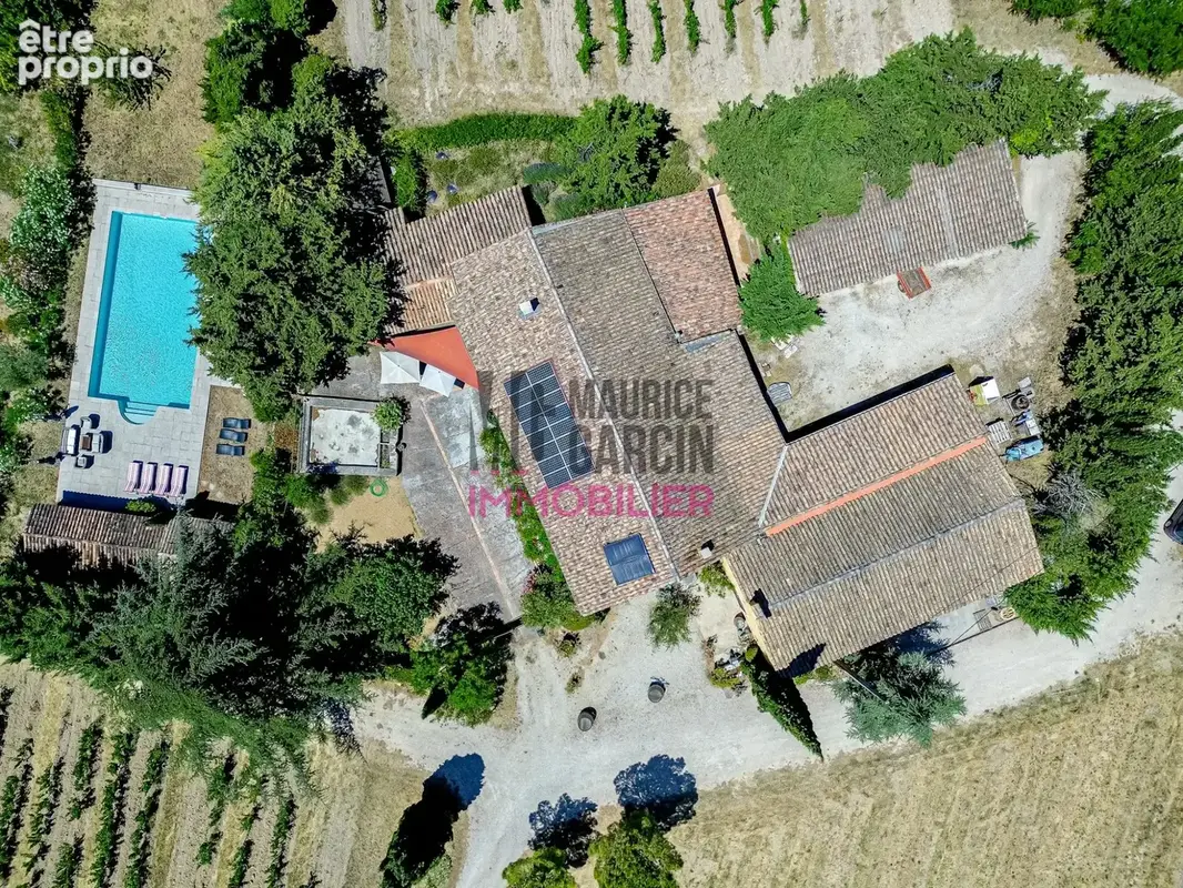Maison 350 m² à Crillon-Le-Brave  - photo 7
