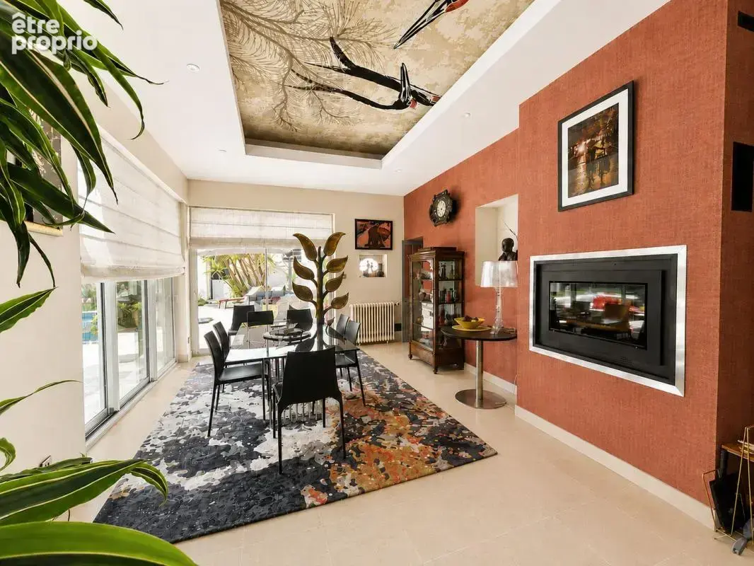 Belle propriété de caractère avec maison, piscine, local professionnel et annexes, sur 1309 m² - photo 6