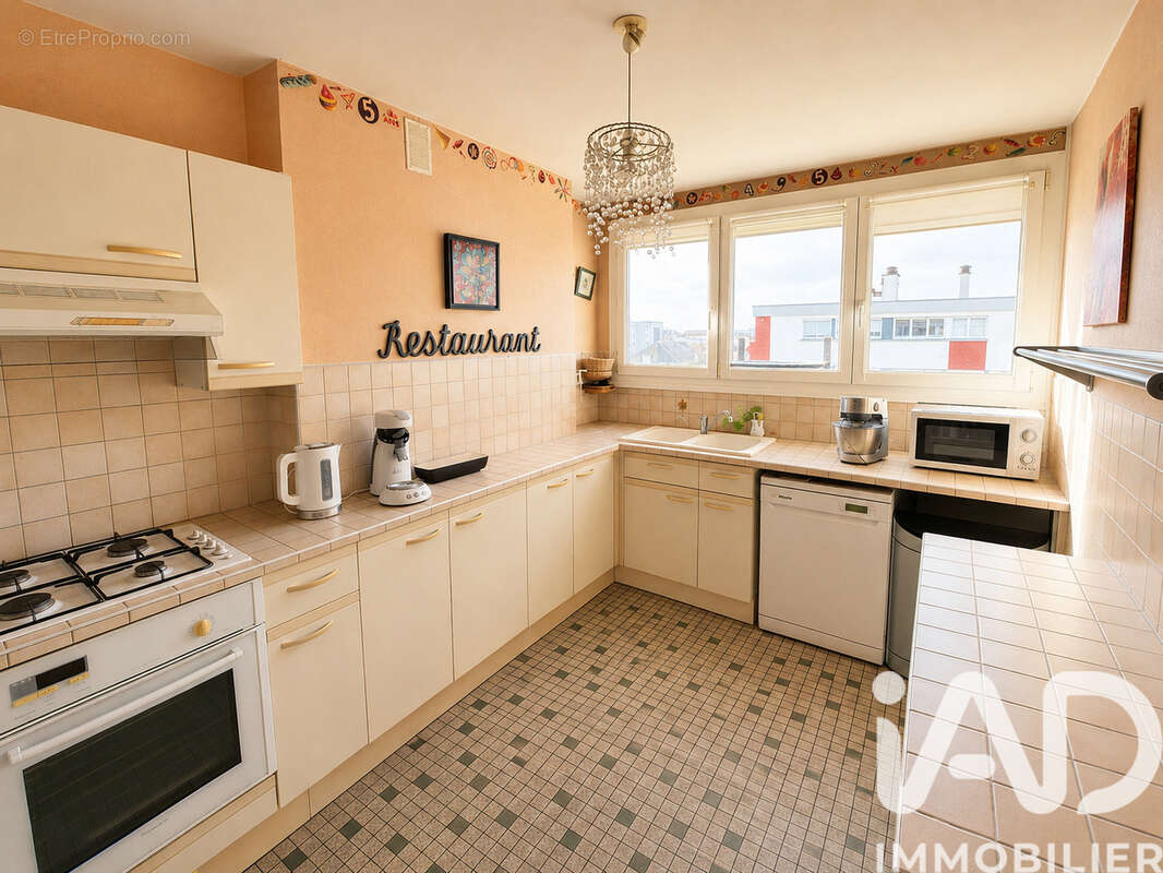 Photo 6 - Appartement à FLEURY-LES-AUBRAIS