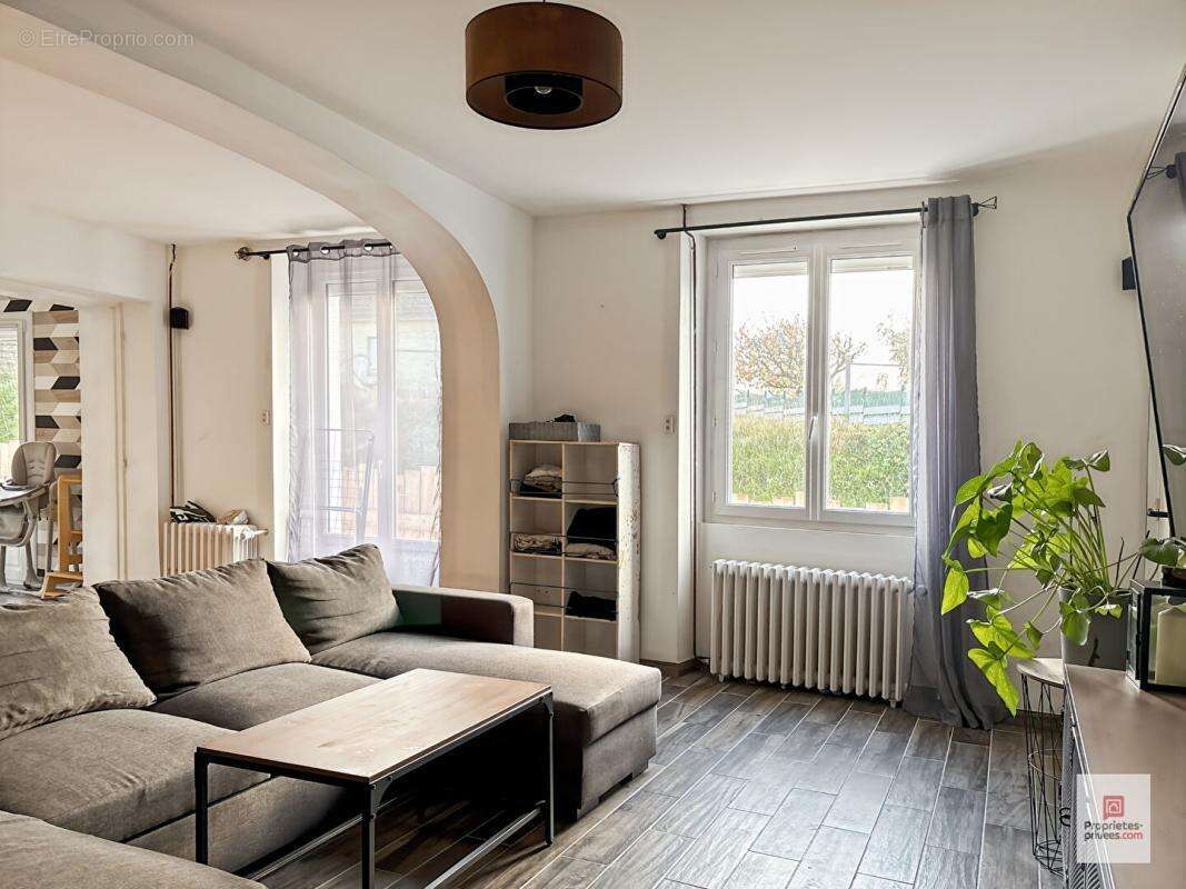 Maison à DISSE-SOUS-LE-LUDE