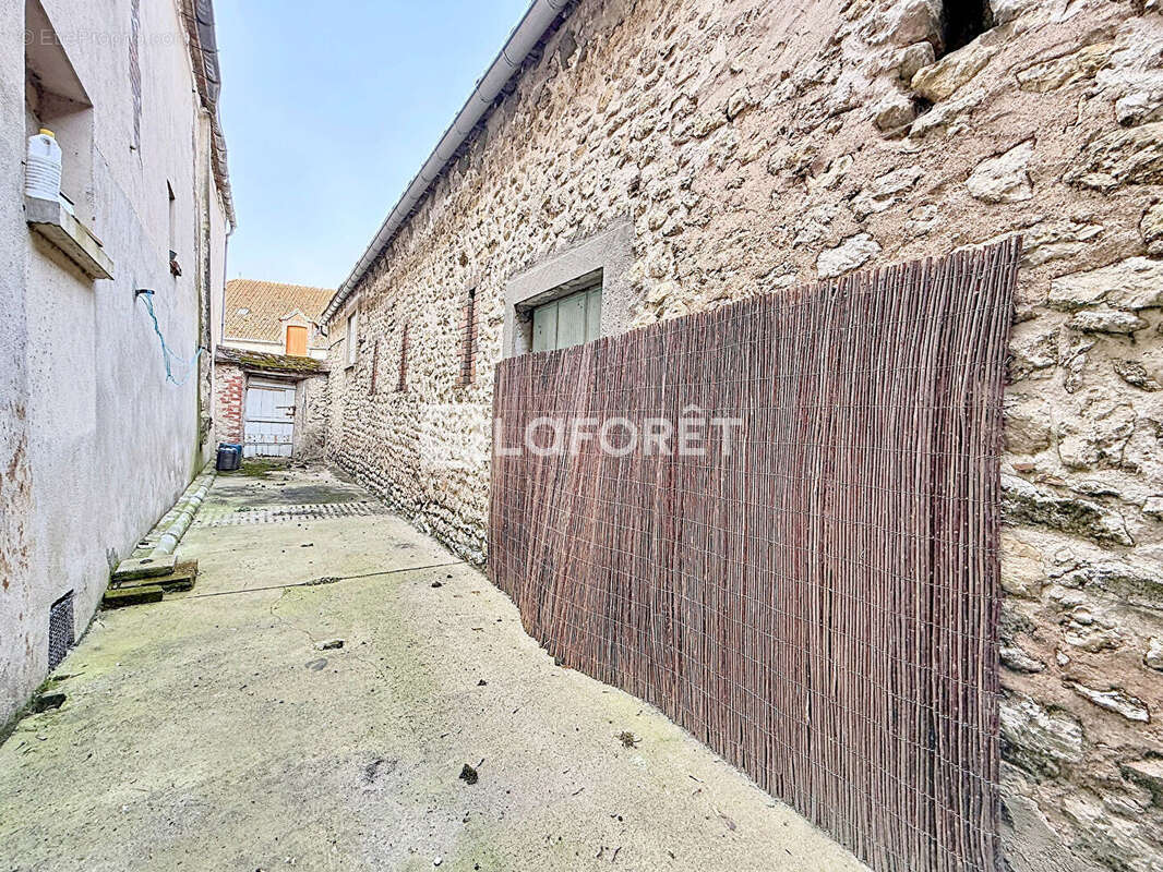 Maison à HOUVILLE-LA-BRANCHE