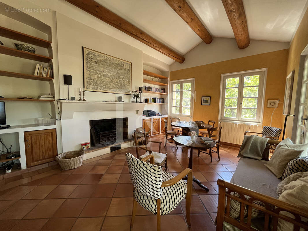Maison à VAISON-LA-ROMAINE