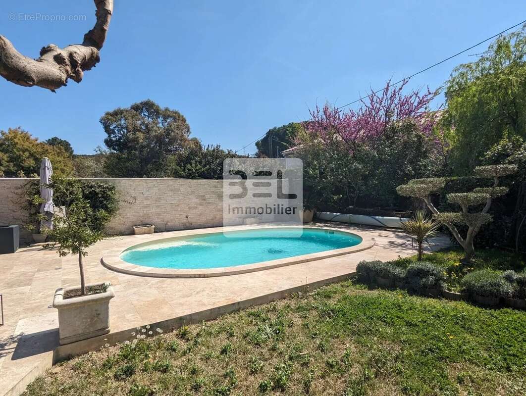 Maison à BAGNOLS-SUR-CEZE