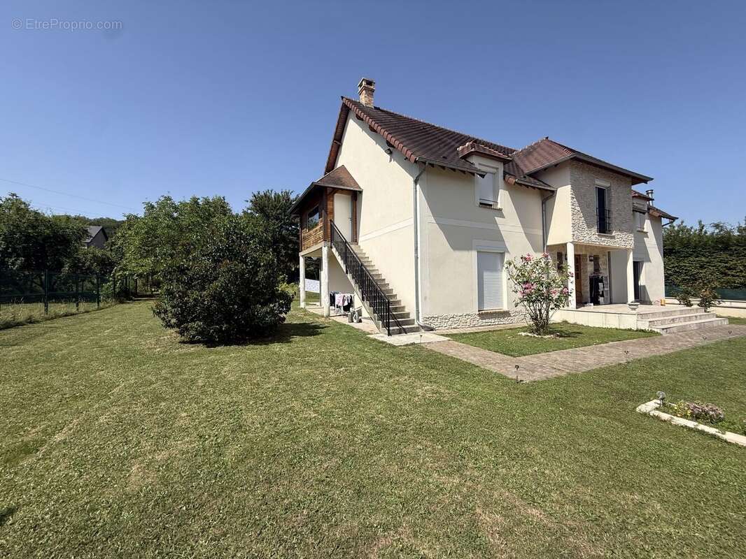 Maison à LA CHAPELLE-REANVILLE
