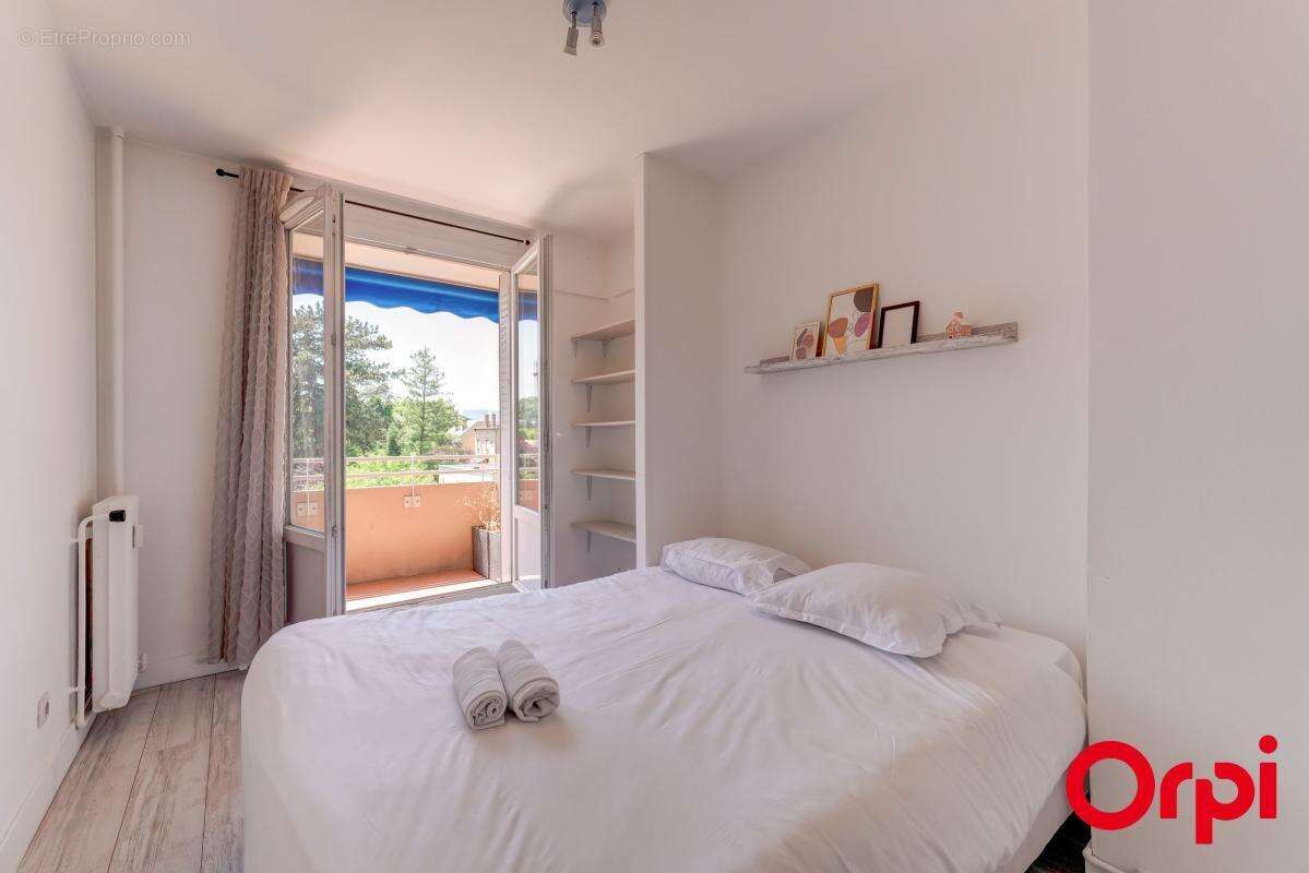 Exclusivité Orpi - Appartement T3 lumineux de près de 77 m2 avec une place privative - photo 11