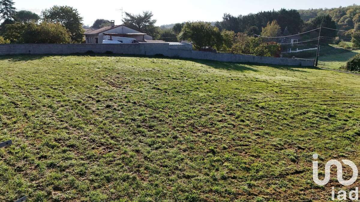 Photo 6 - Terrain à CHATEAUNEUF-SUR-CHARENTE