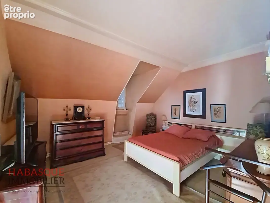Maison à vendre à Landivisiau - 10 pièces, 195 m², travaux à prévoir - photo 8