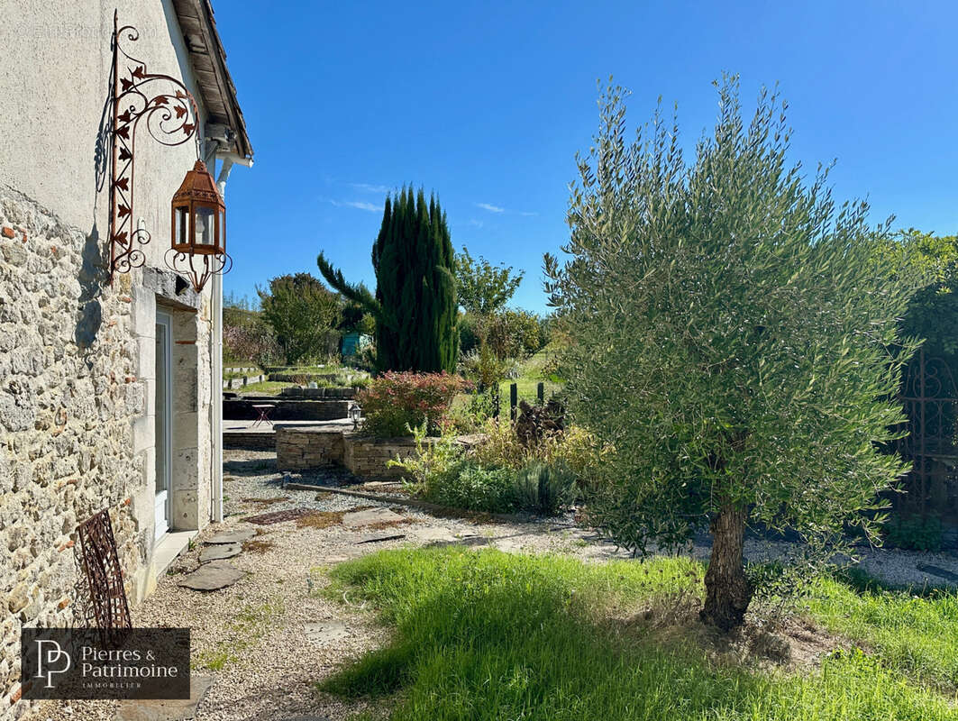 Maison à MAUVEZIN-SUR-GUPIE