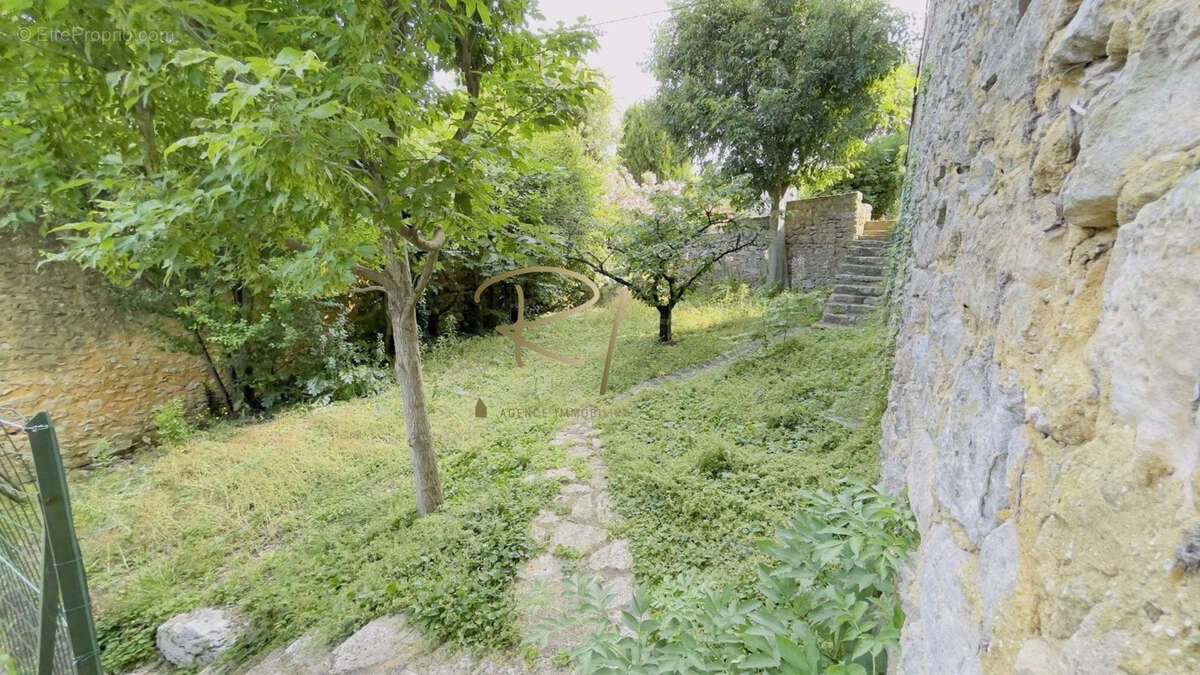 Maison à LABASTIDE-DE-VIRAC