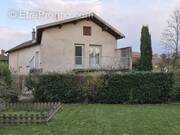 Maison à NEUVILLE-LES-DAMES