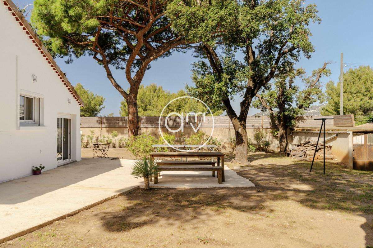 Maison à HYERES
