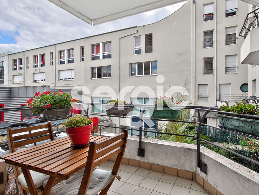 Appartement à ISSY-LES-MOULINEAUX