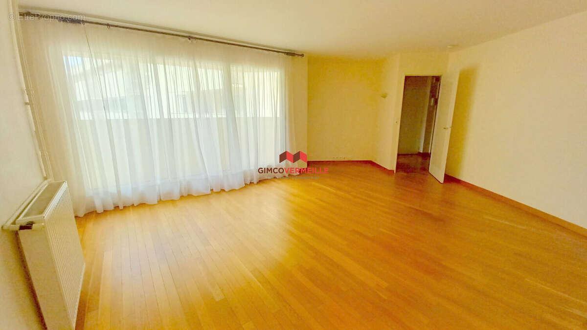 Appartement à BOUGIVAL