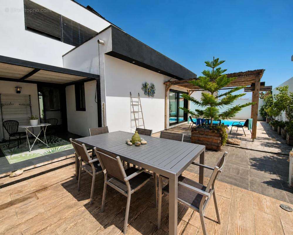 Belle villa contemporaine de 5 pièces de 136 m² à Perpignan Sud - photo 9