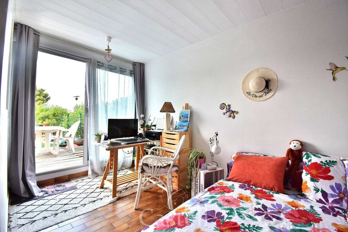 Studio cabine avec jardin et parking - photo 2