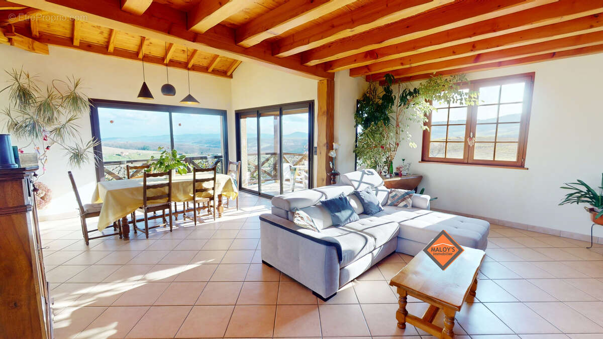 Maison à LE BOIS-D'OINGT