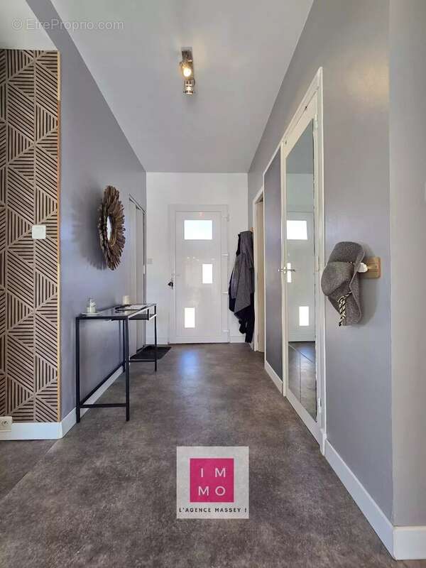 Appartement à AUREILHAN