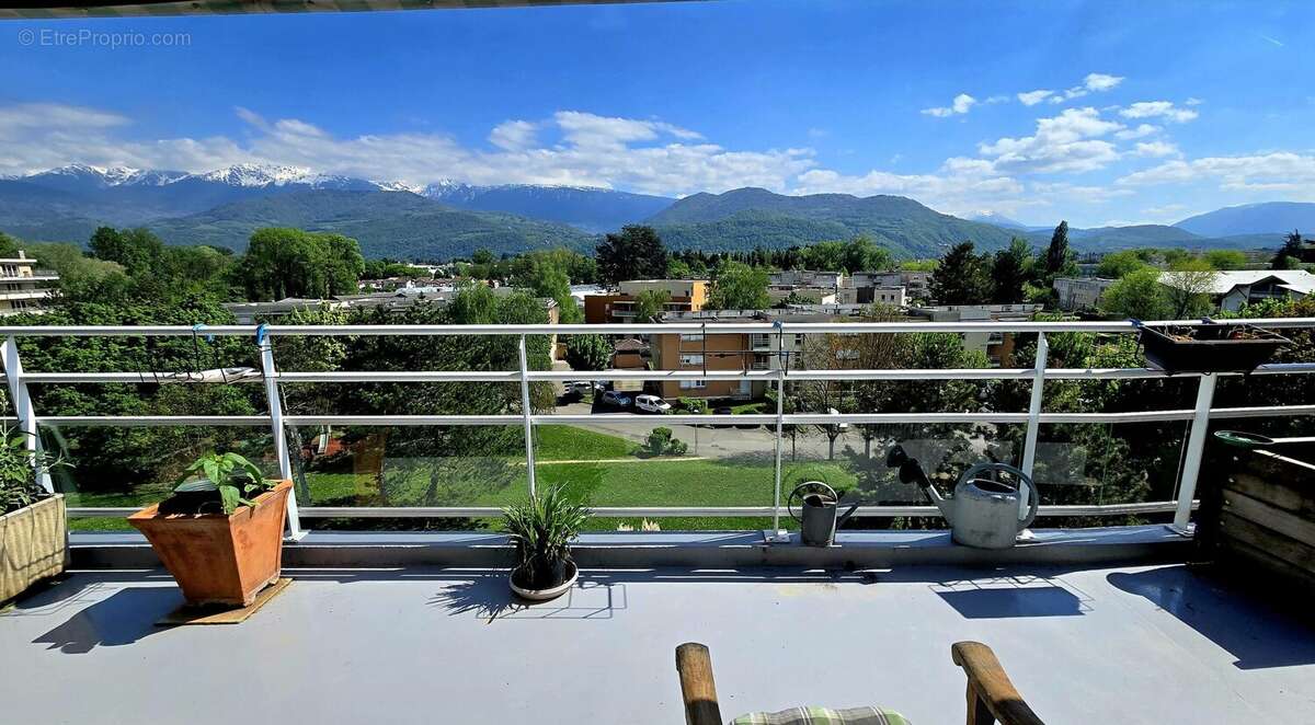 Appartement à SAINT-MARTIN-D'HERES