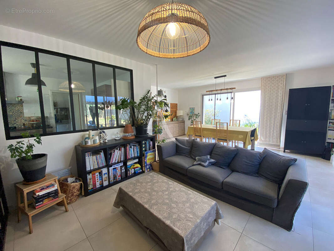 Maison à SAINT-JULIEN-DES-LANDES