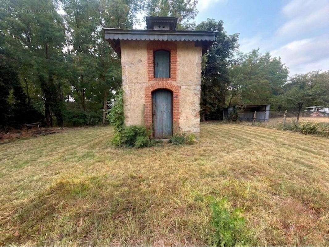 Maison 4 pièces / 143 m² / 236 000 EUR / CASTRES - photo 2