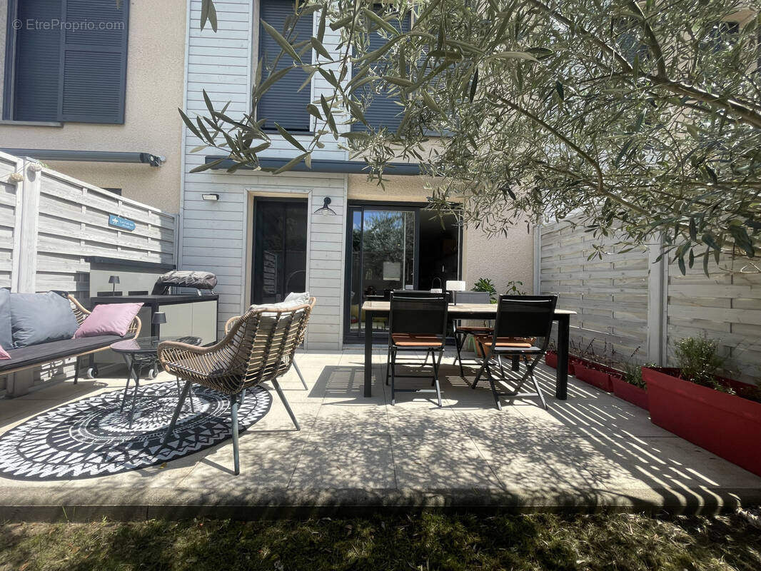 Appartement à CHAMPAGNE-AU-MONT-D&#039;OR