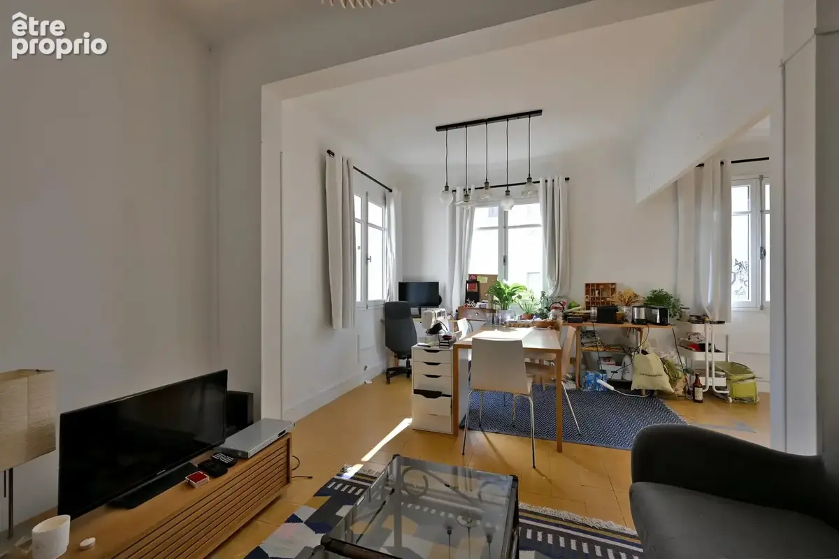 Exclusivité – Rare en centre historique : maison de ville/appartement avec patio! - photo 5