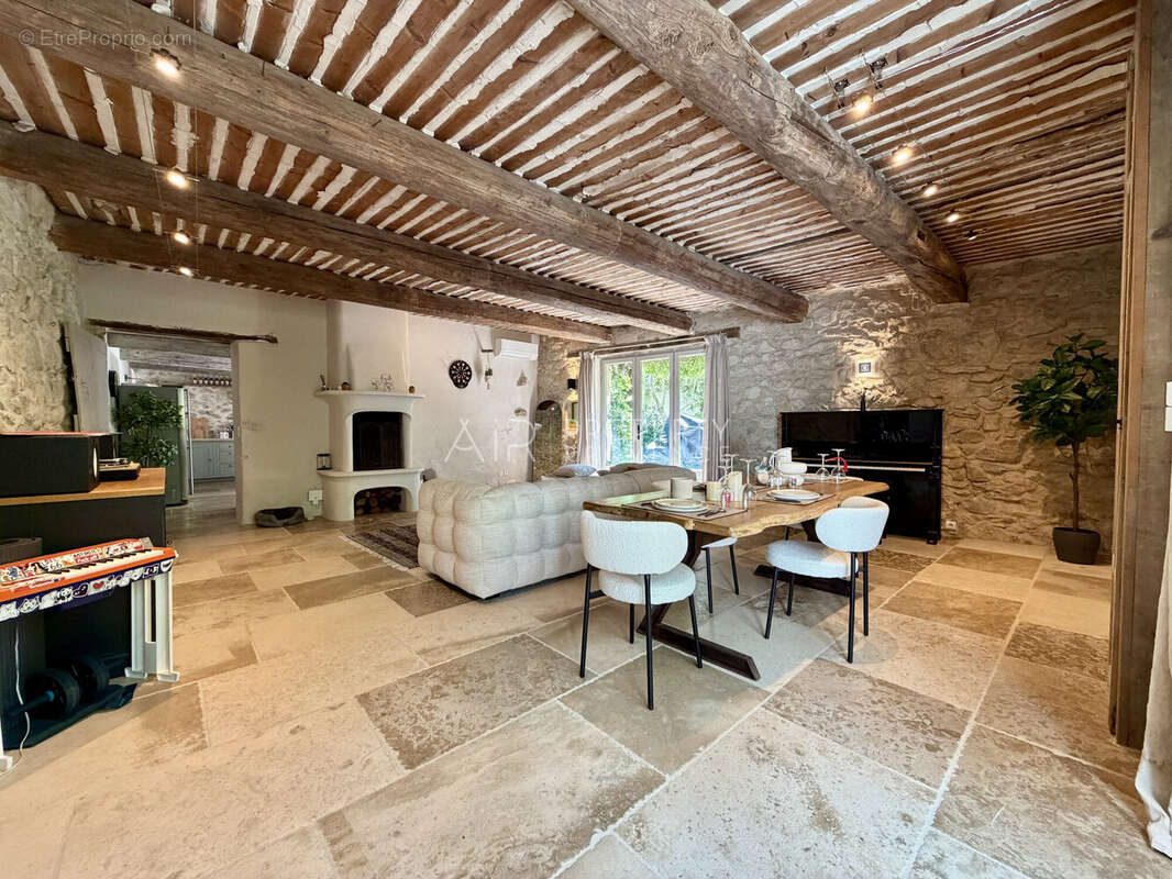 Maison à MERINDOL