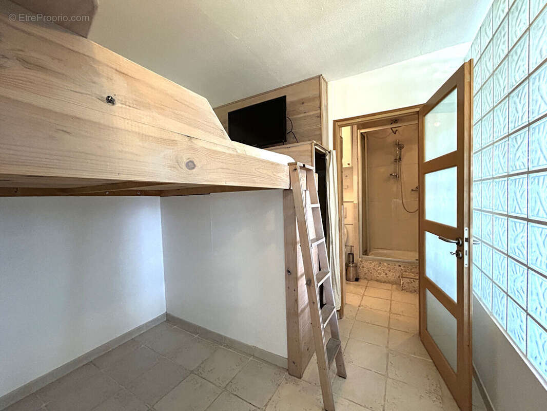 Appartement à FRESNES