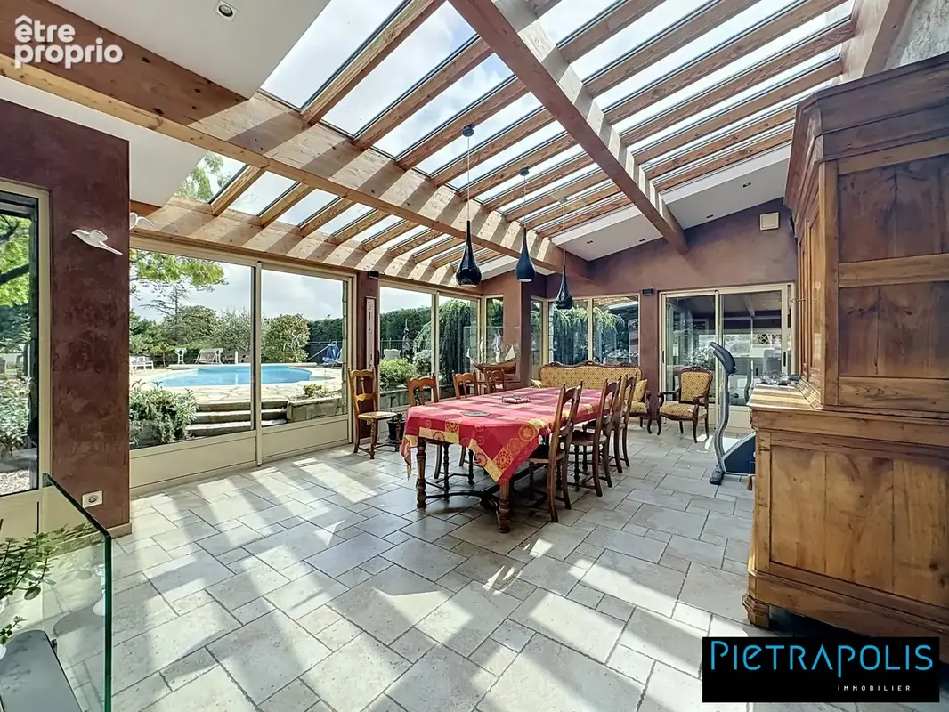 Maison 280 m² à Soucieu-En-Jarrest  - photo 6