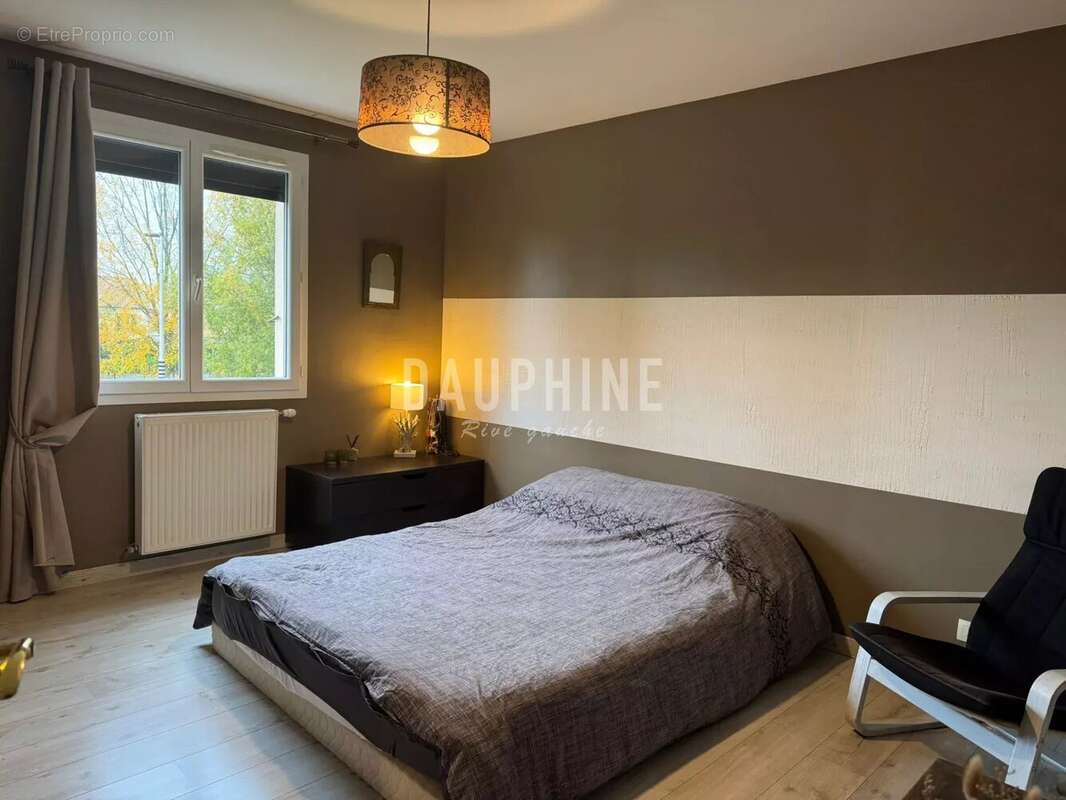 Maison à BUSSY-SAINT-GEORGES