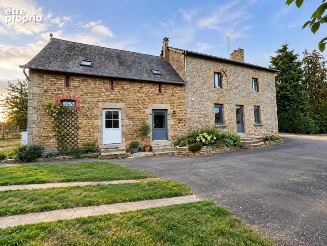 Maison à SAINT-DENIS-DE-GASTINES