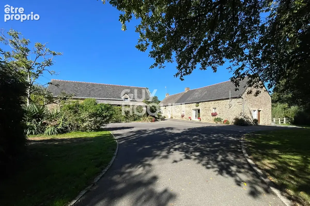 Photo Maison à Elven au prix de 472 000€