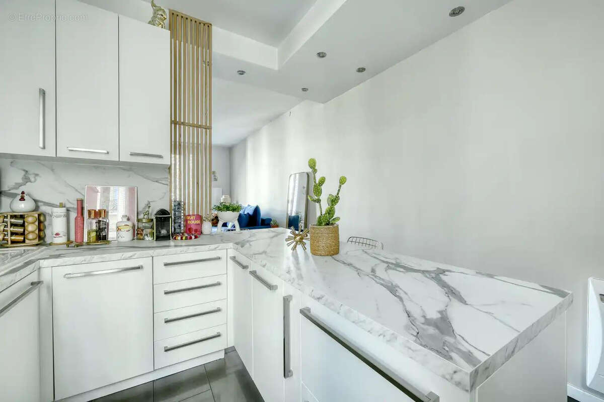 Appartement à SURESNES