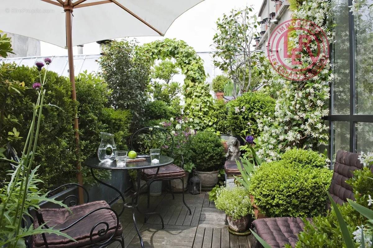 Appartement à PARIS-3E