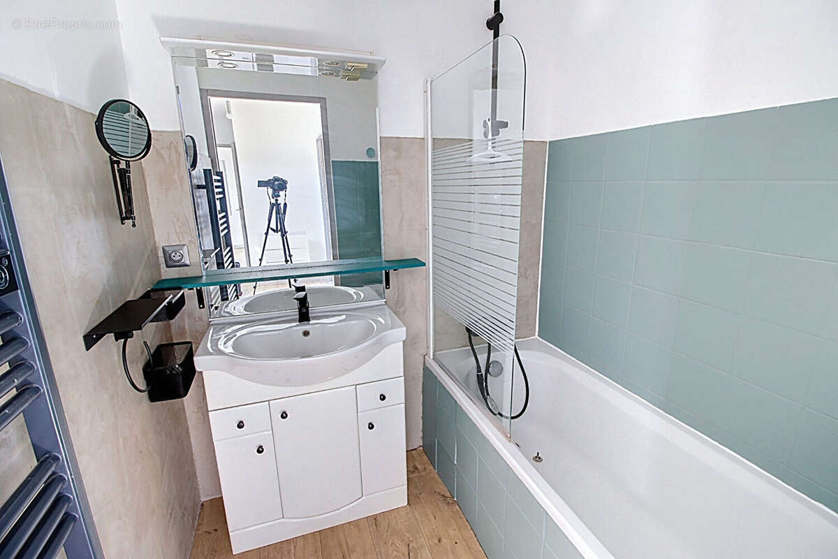 Appartement à LORGUES