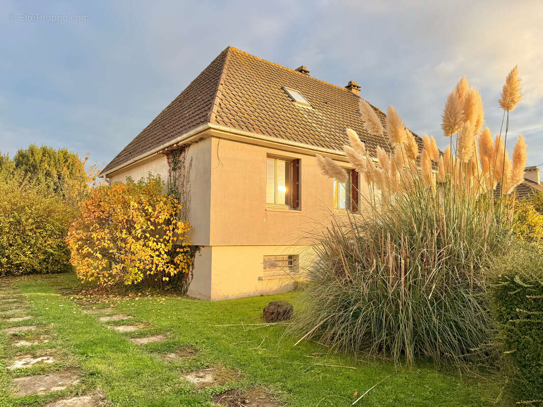 Maison à COLOMBELLES
