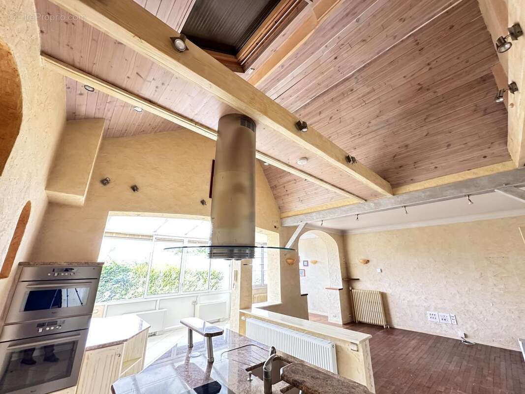 Maison à SAINTE-MAURE-DE-TOURAINE